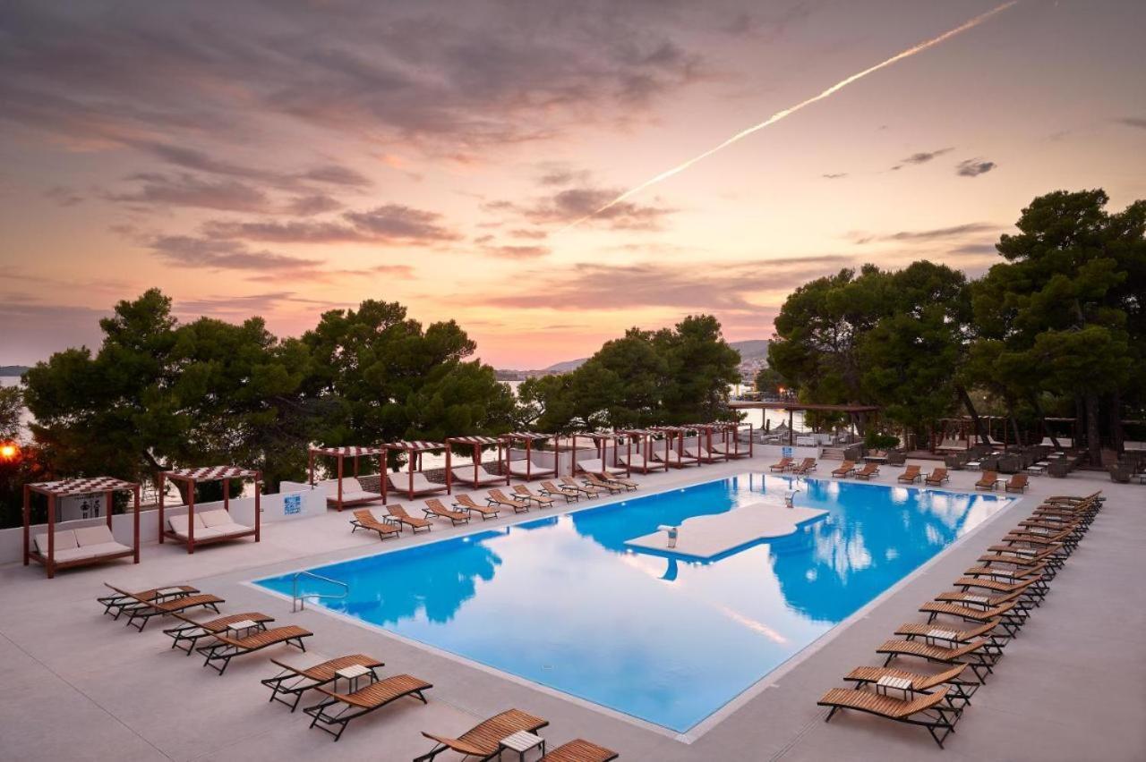 Hotel Croatia Camp Premium Vodice Esterno foto