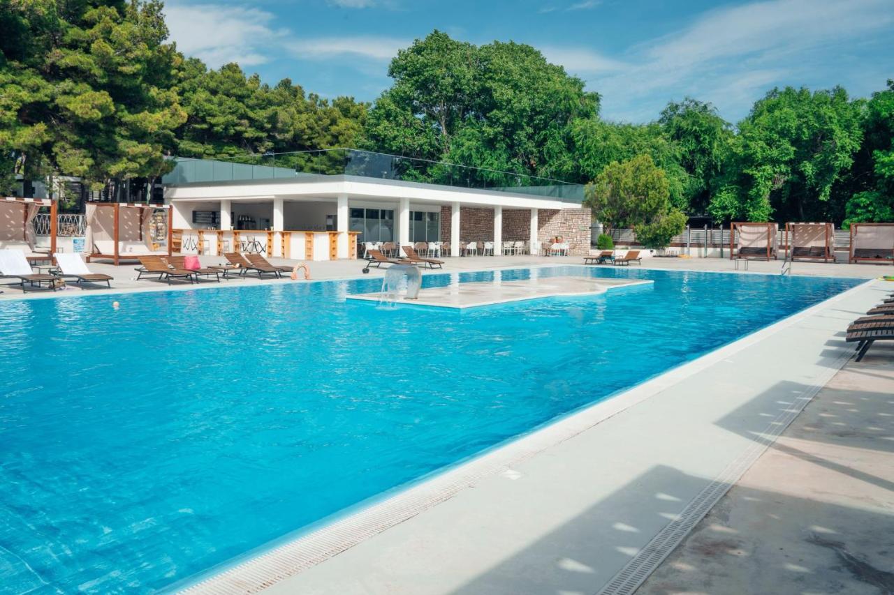 Hotel Croatia Camp Premium Vodice Esterno foto