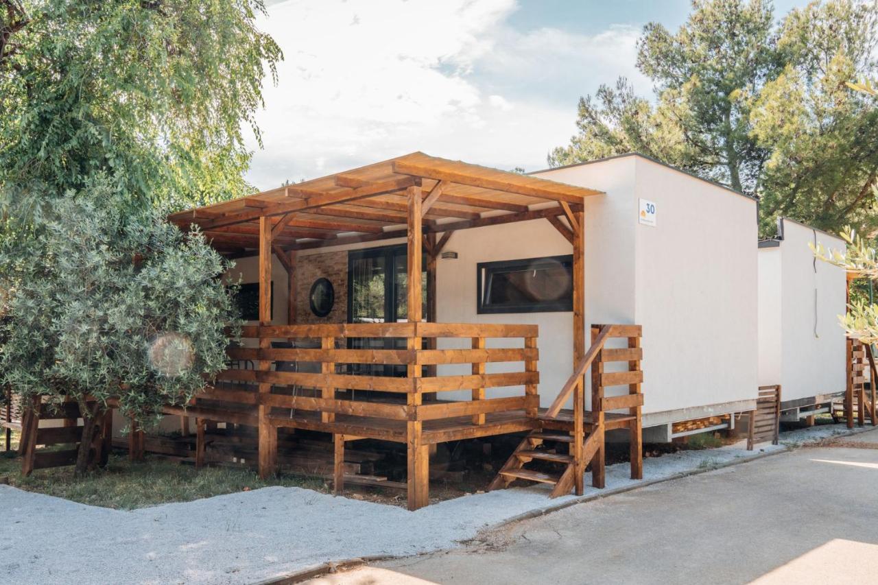 Hotel Croatia Camp Premium Vodice Esterno foto