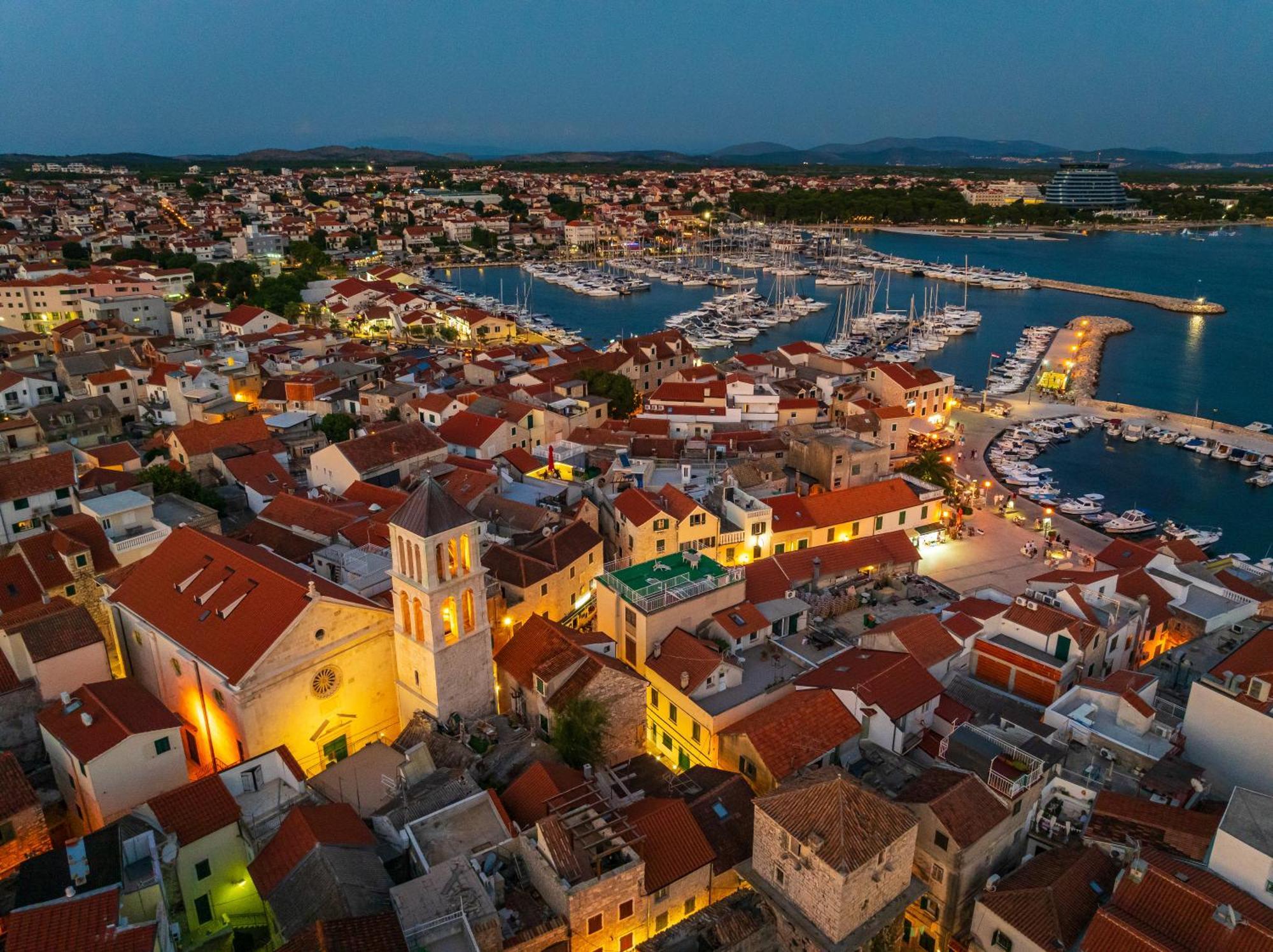 Hotel Croatia Camp Premium Vodice Esterno foto